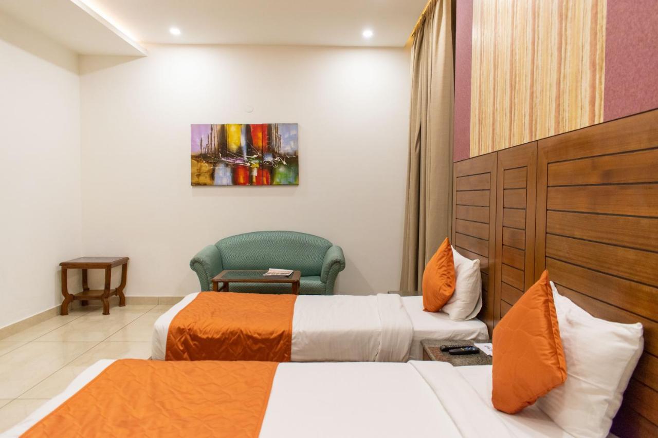 Grand Hotel Nawanshahr Nawāshahr Extérieur photo
