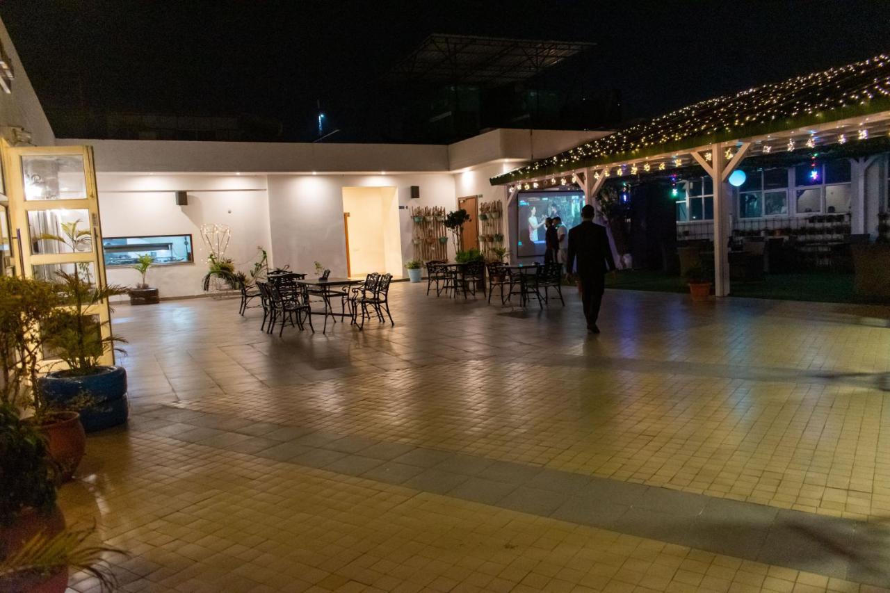Grand Hotel Nawanshahr Nawāshahr Extérieur photo