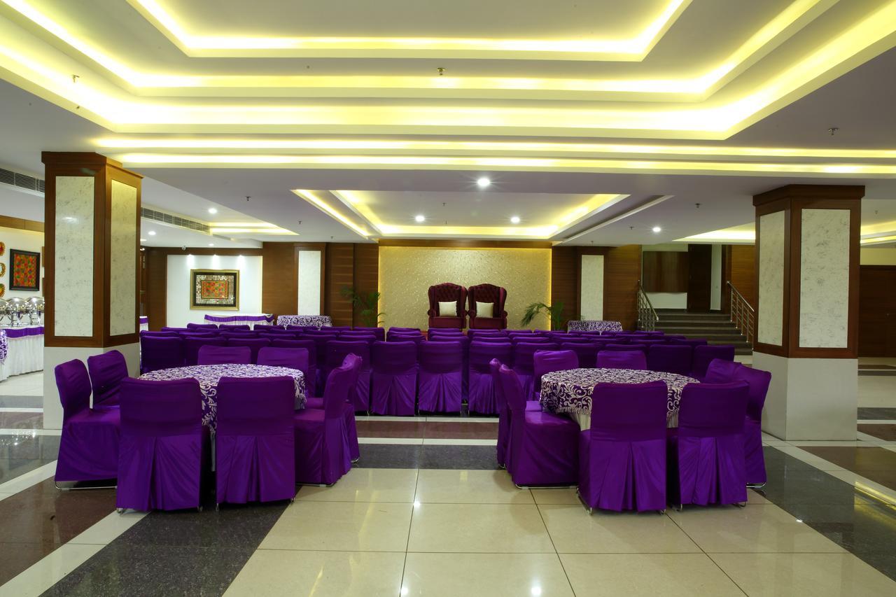 Grand Hotel Nawanshahr Nawāshahr Extérieur photo