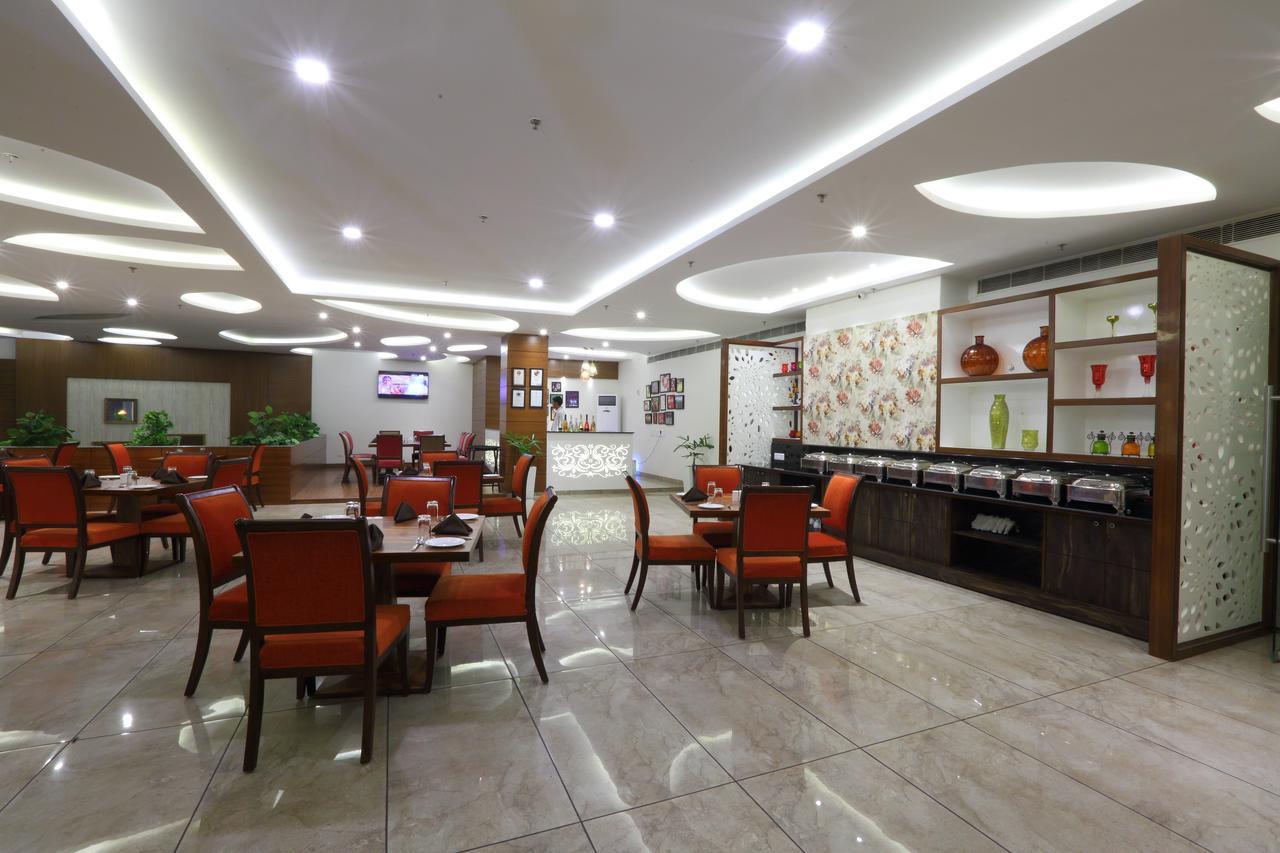 Grand Hotel Nawanshahr Nawāshahr Extérieur photo