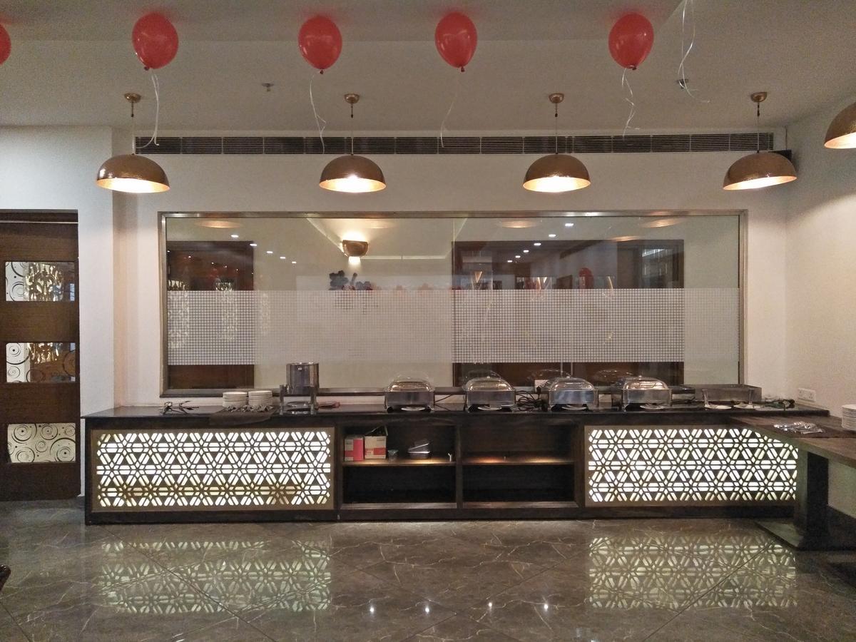 Grand Hotel Nawanshahr Nawāshahr Extérieur photo