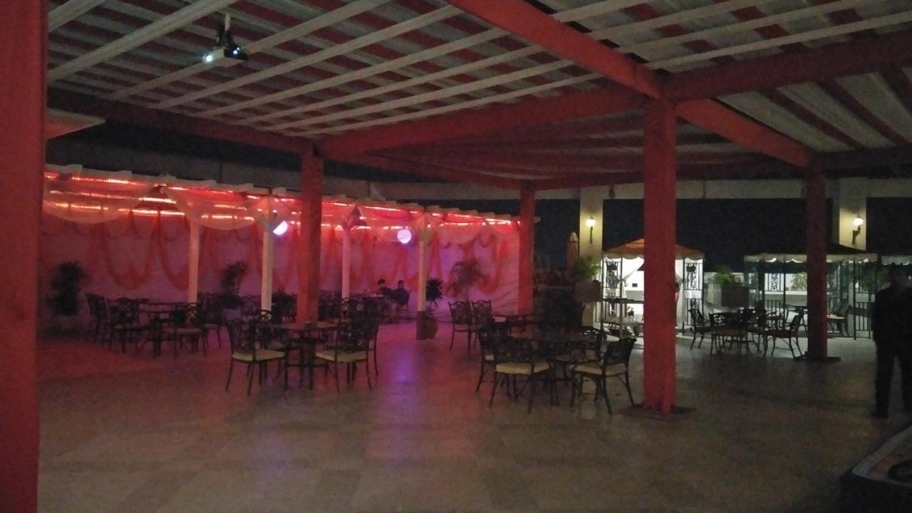 Grand Hotel Nawanshahr Nawāshahr Extérieur photo