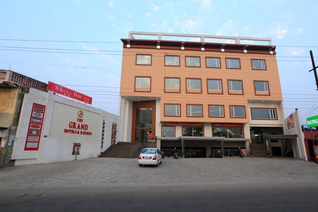 Grand Hotel Nawanshahr Nawāshahr Extérieur photo