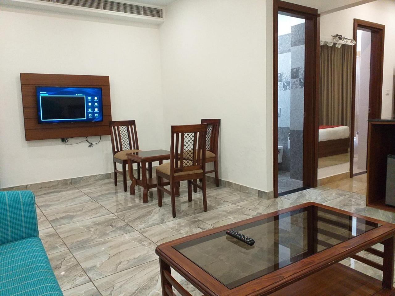 Grand Hotel Nawanshahr Nawāshahr Extérieur photo
