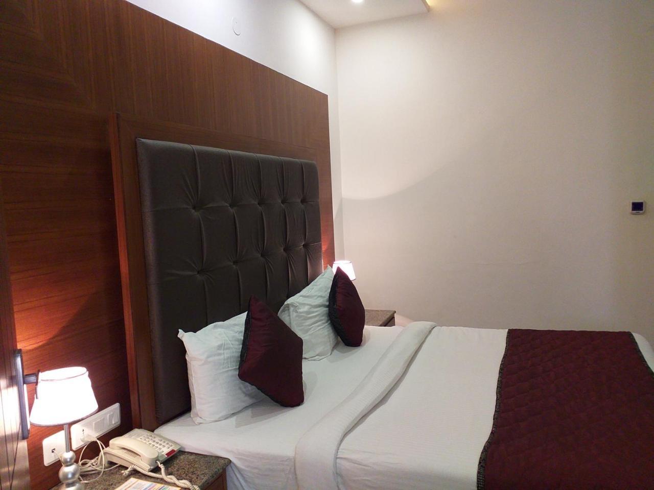 Grand Hotel Nawanshahr Nawāshahr Extérieur photo