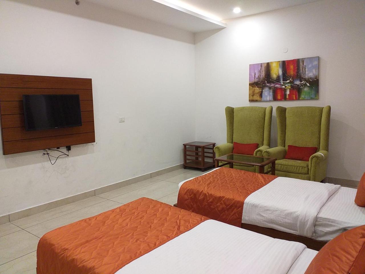 Grand Hotel Nawanshahr Nawāshahr Extérieur photo