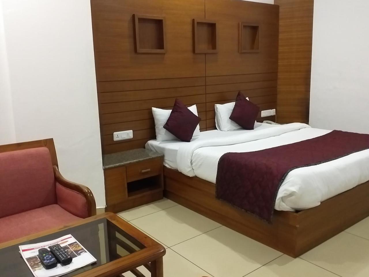 Grand Hotel Nawanshahr Nawāshahr Extérieur photo
