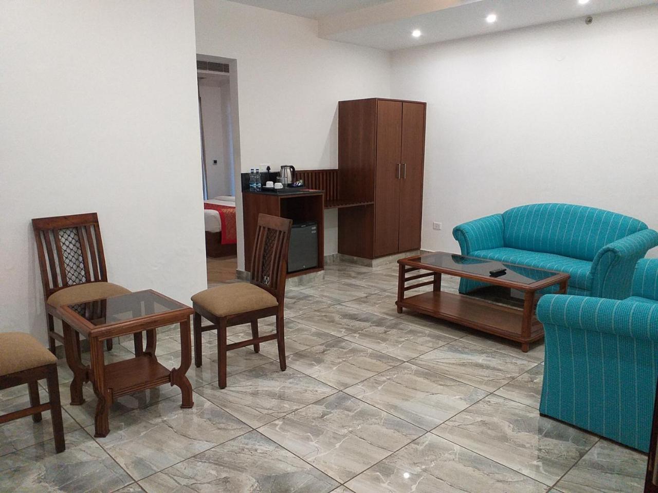 Grand Hotel Nawanshahr Nawāshahr Extérieur photo